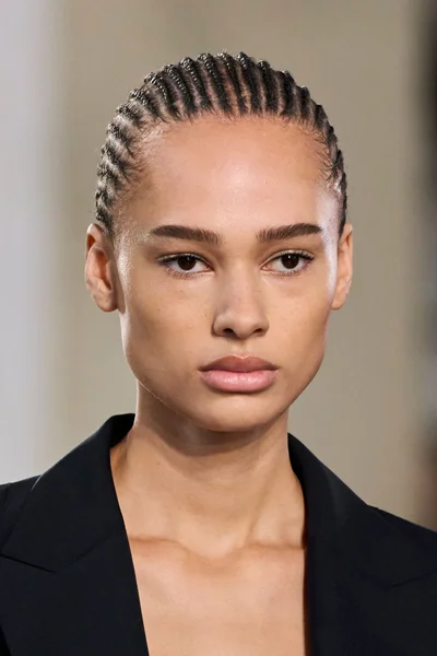 Look 64